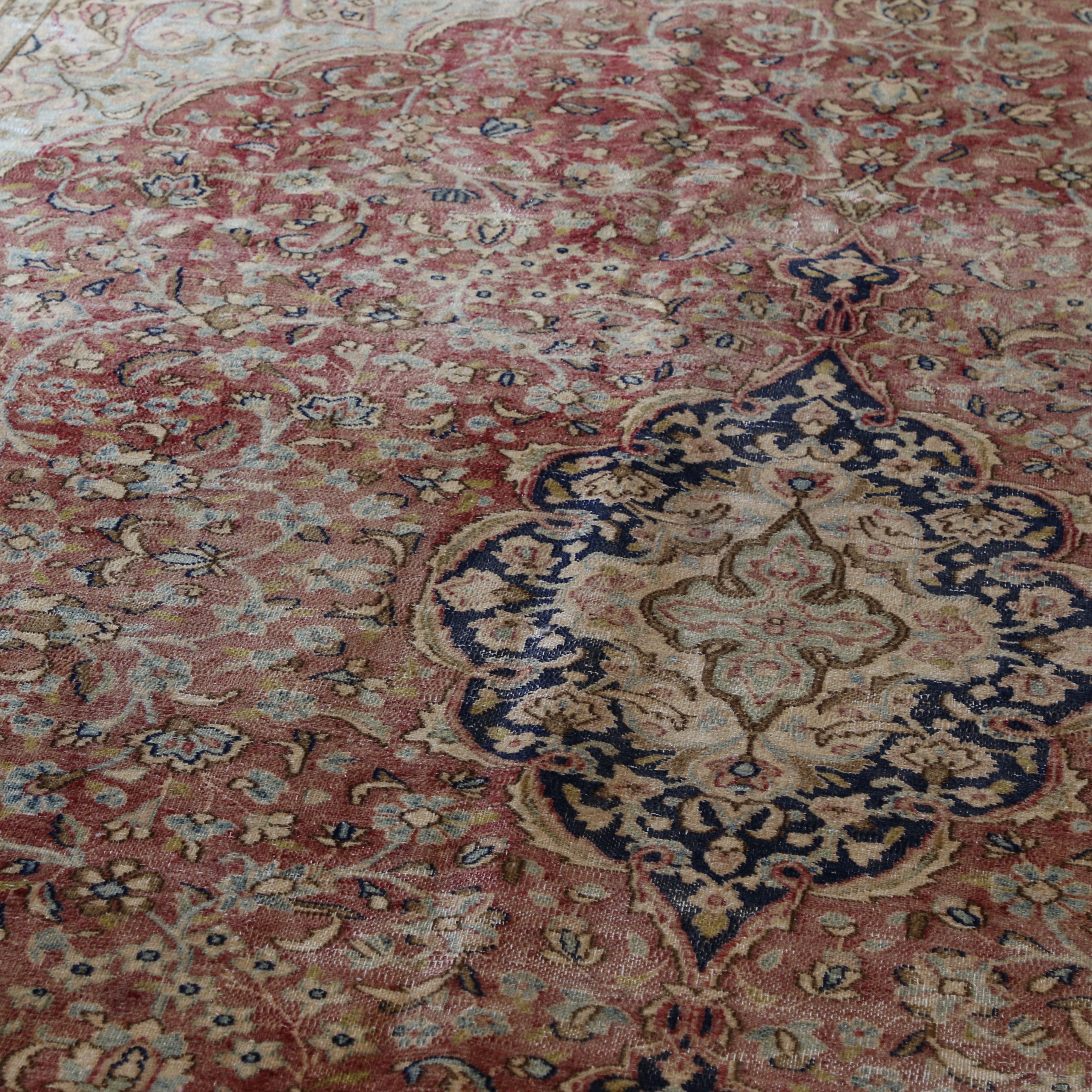 Kerman Rug // Rust Medallion